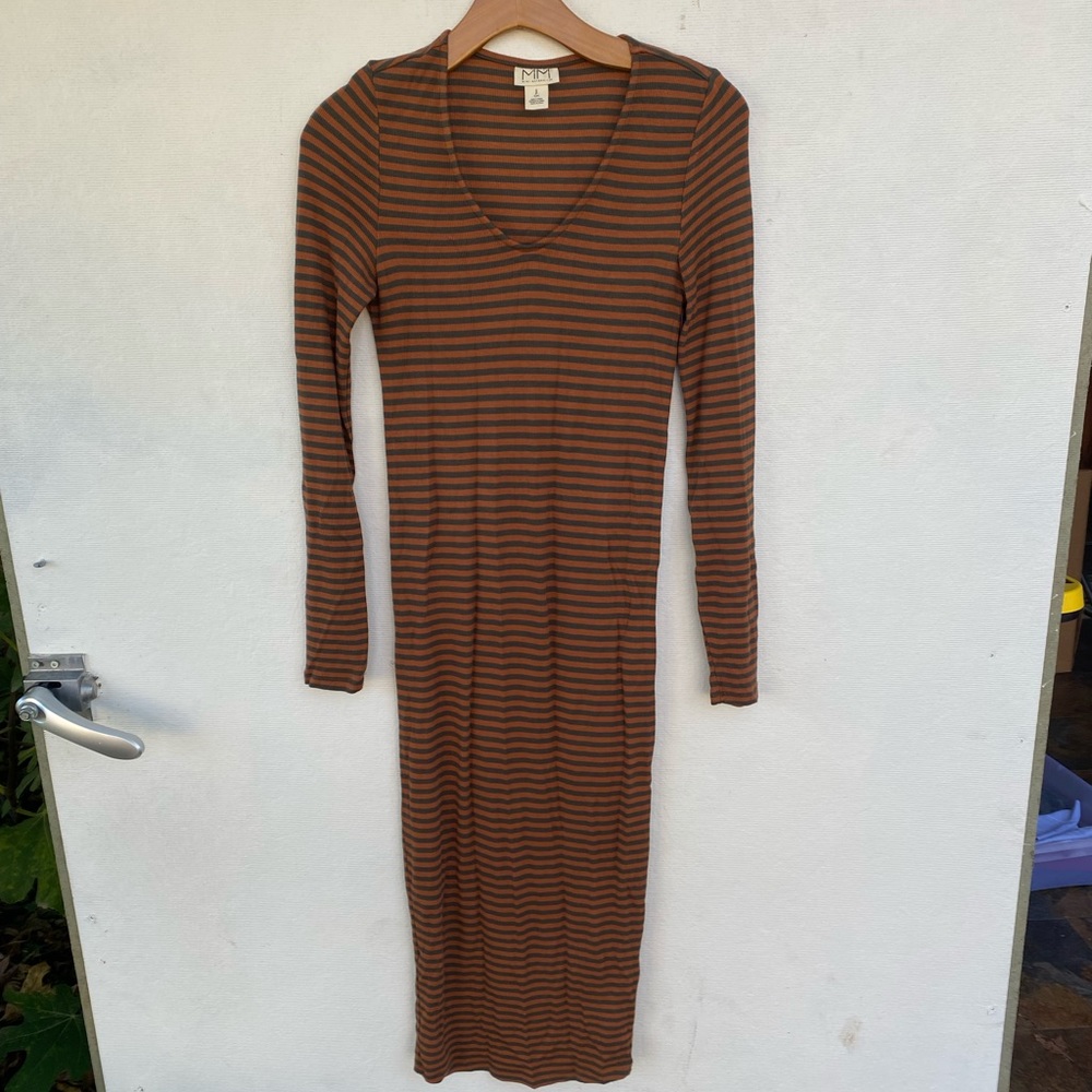 Mimi Maternity long sleeved bodycon midi dress